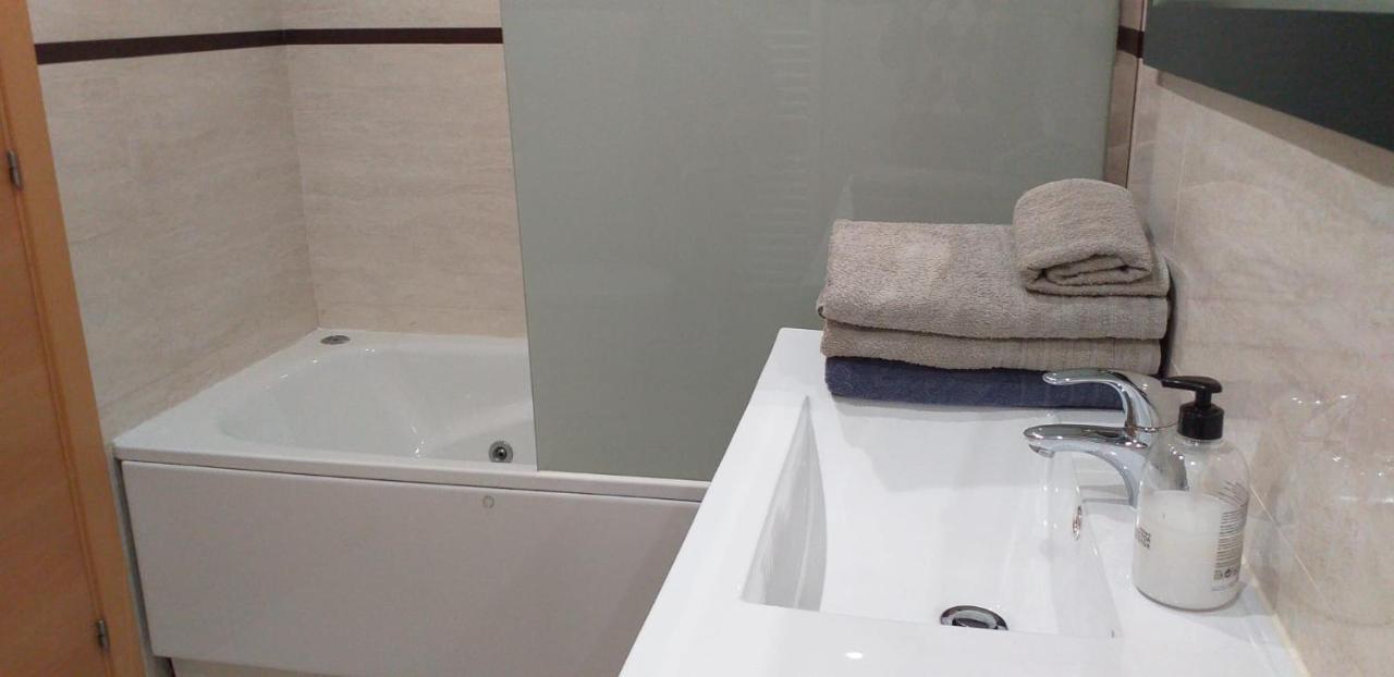 Apartamento Los Lirios Logroño Exterior foto